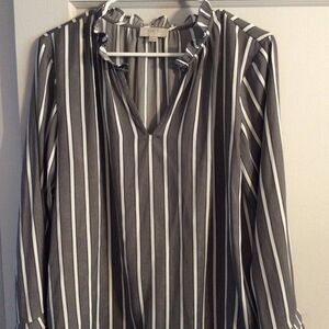 Ann Taylor Loft Outlet LP Petite gray striped blouse ruffled collar long sleeve